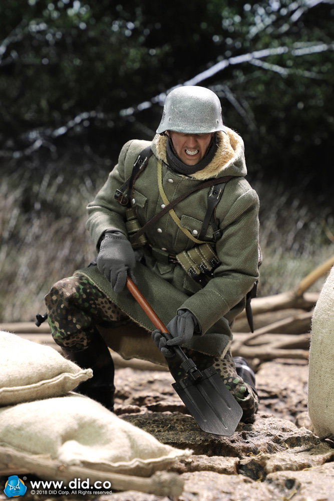 SS-Panzer-Division Das Reich MG42 Gunner - Egon image 5