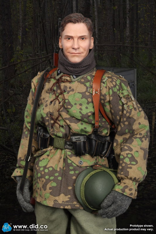 WWII Germany 20th Waffen Grenadier Division Of The SS (1st Estonian) Radio
Operator - Dennis image 6