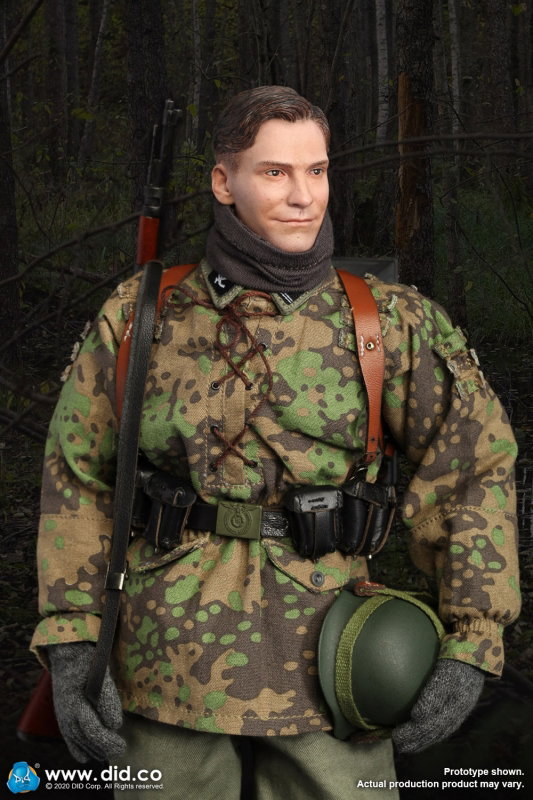 WWII Germany 20th Waffen Grenadier Division Of The SS (1st Estonian) Radio
Operator - Dennis image 7