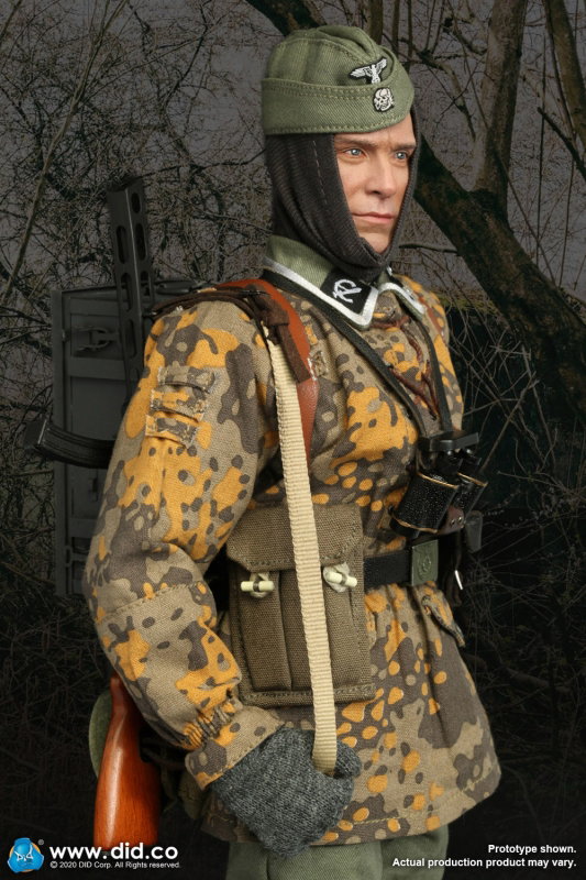 WWII Germany 20th Waffen Grenadier Division Of The SS (1st Estonian) Radio
Operator - Matthias image 7