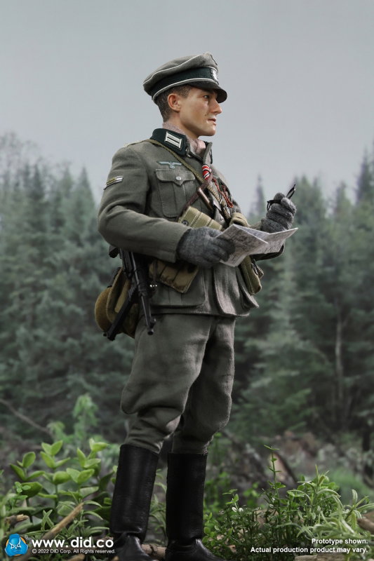 WWII German WH Infantry Oberleutnant - Winter image 7