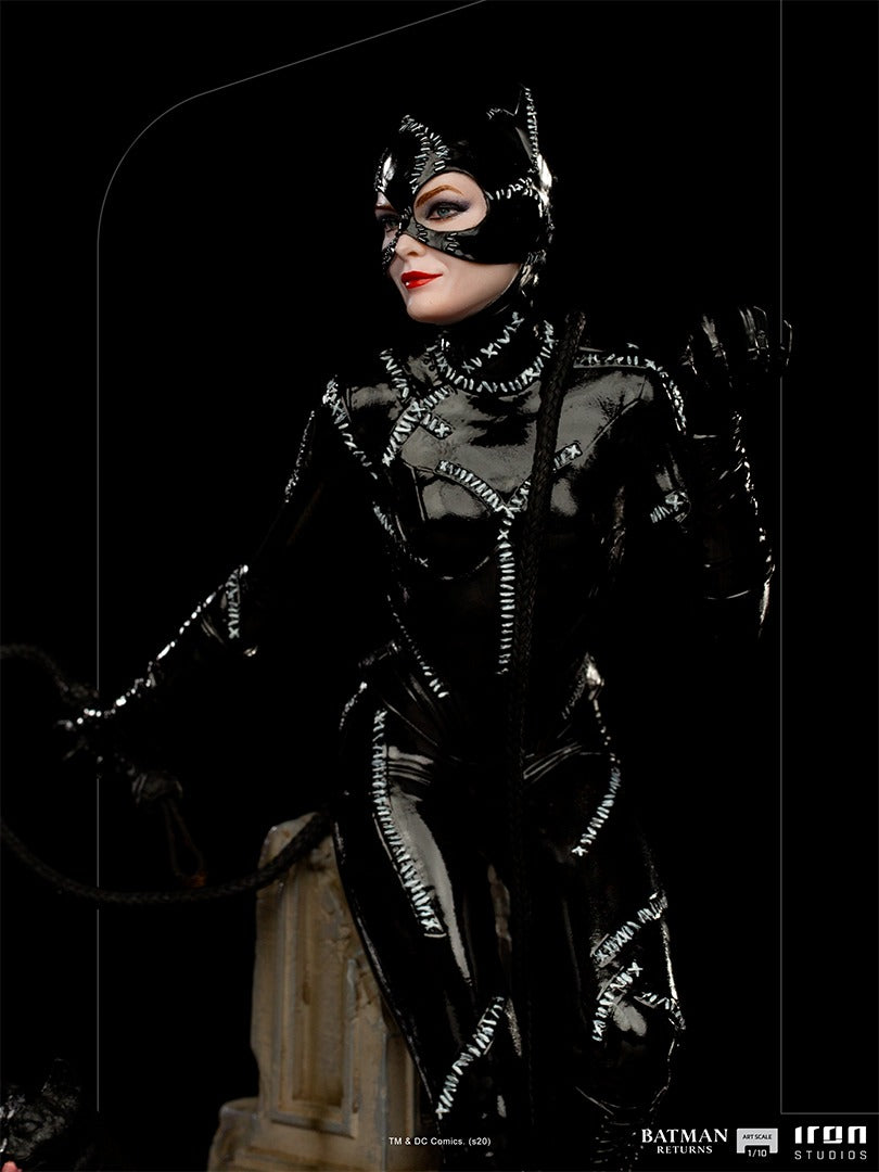 Catwoman - Batman Returns image 4