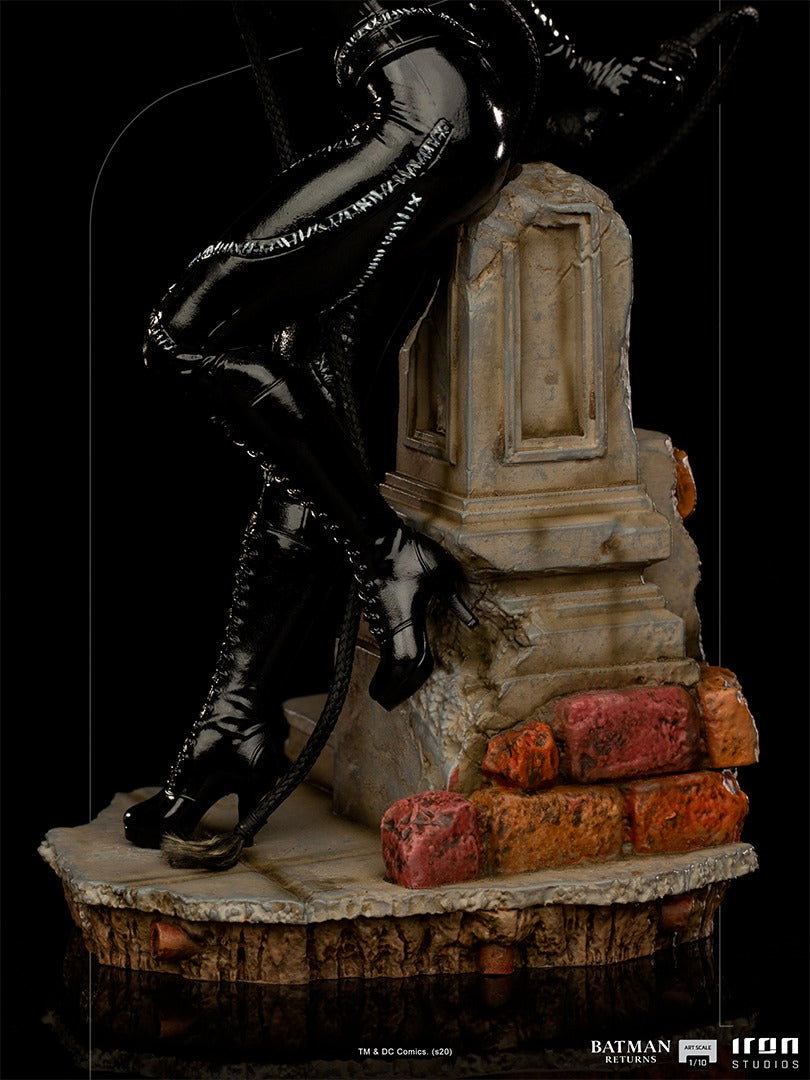 Catwoman - Batman Returns image 5