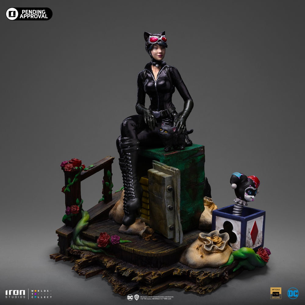 Catwoman Deluxe Gotham City Sirens image 3