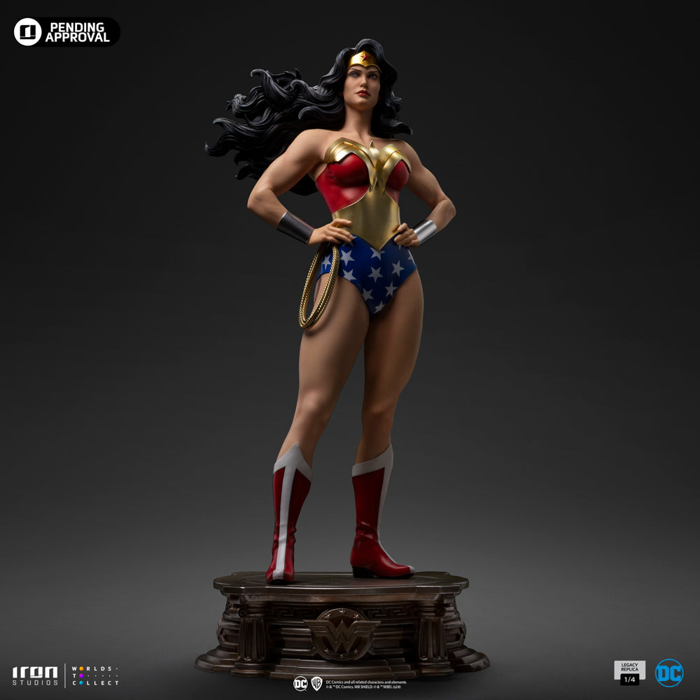 Wonder Woman - DC Trinity image 3