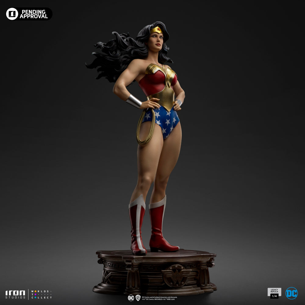 Wonder Woman - DC Trinity image 4