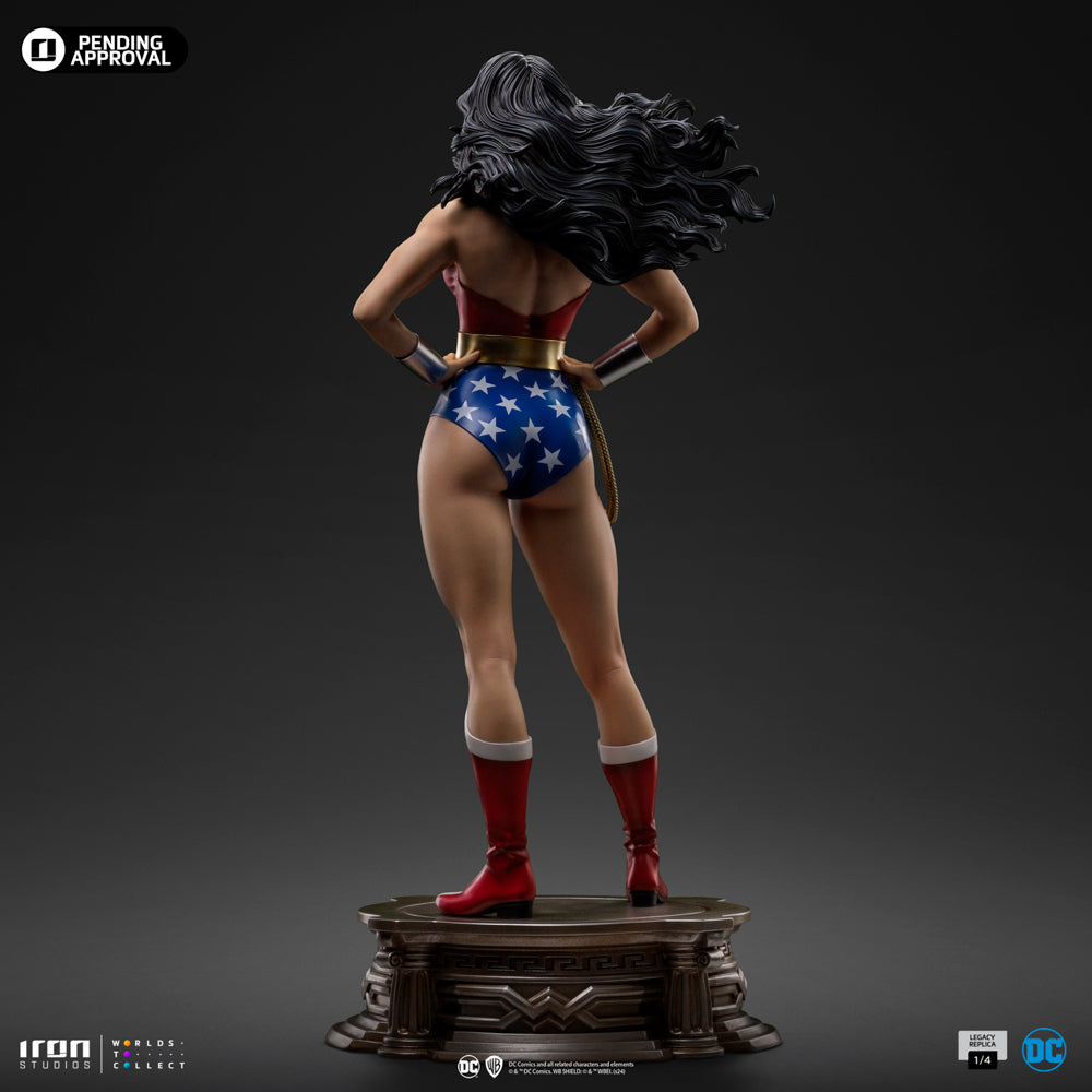 Wonder Woman - DC Trinity image 5