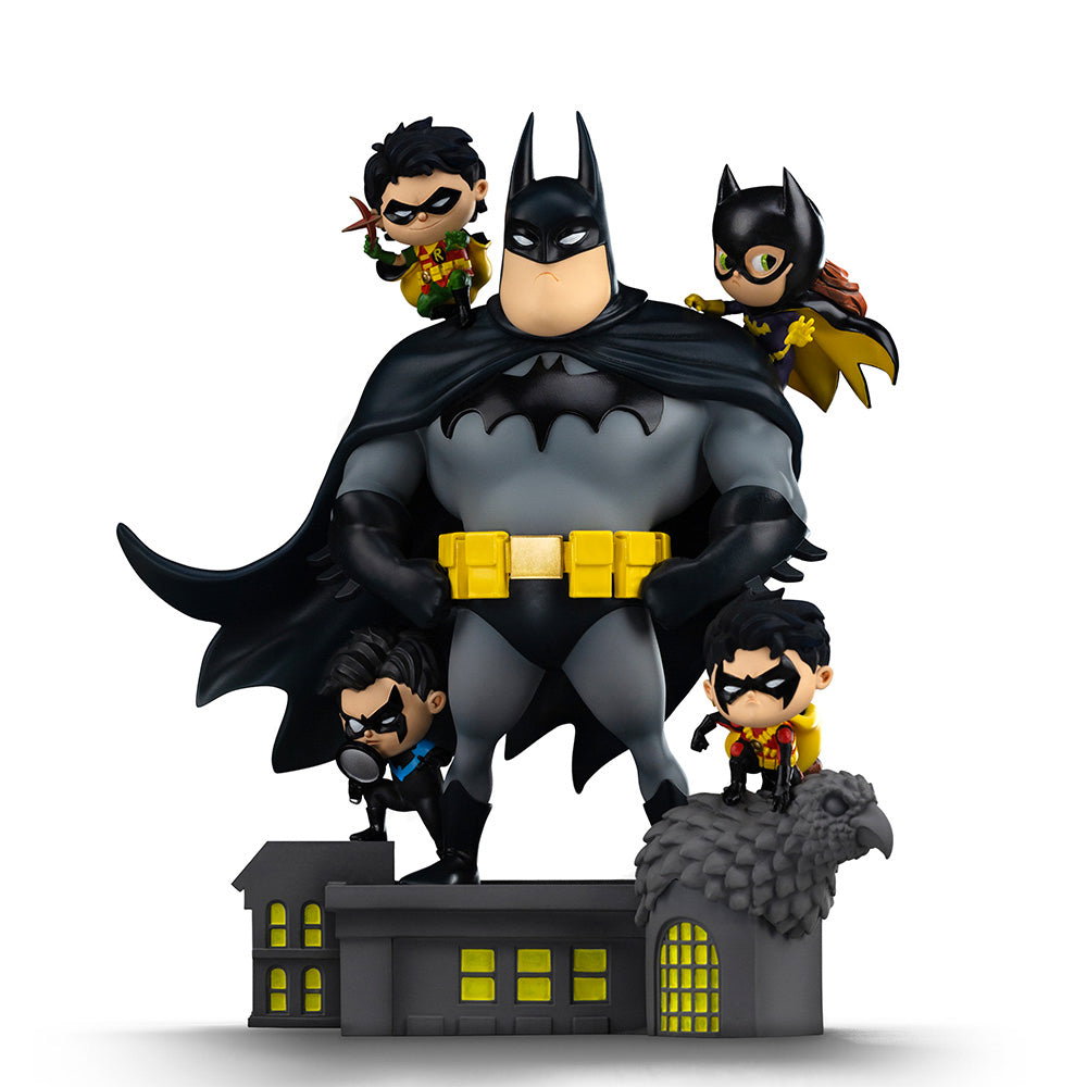 Batman Family Deluxe - DC Comics image 1