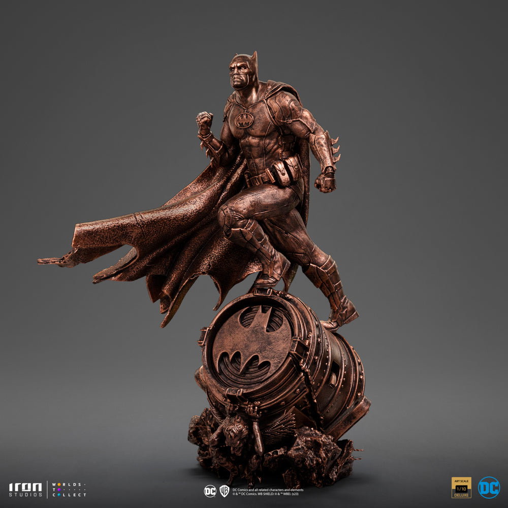 Batman Deluxe (Bronze Version) DC Comics image 3