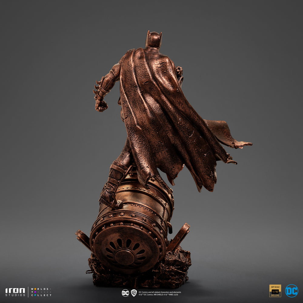 Batman Deluxe (Bronze Version) DC Comics image 5