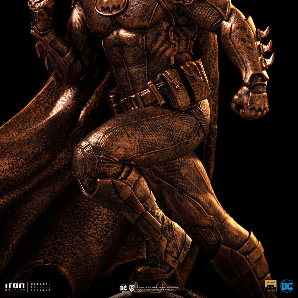 Batman Deluxe (Bronze Version) DC Comics image 6