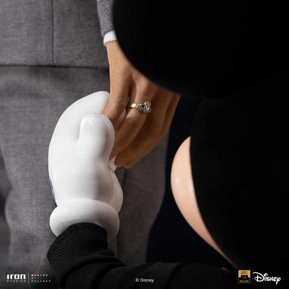 Walt Disney & Mickey Mouse - Disney Classics image 9