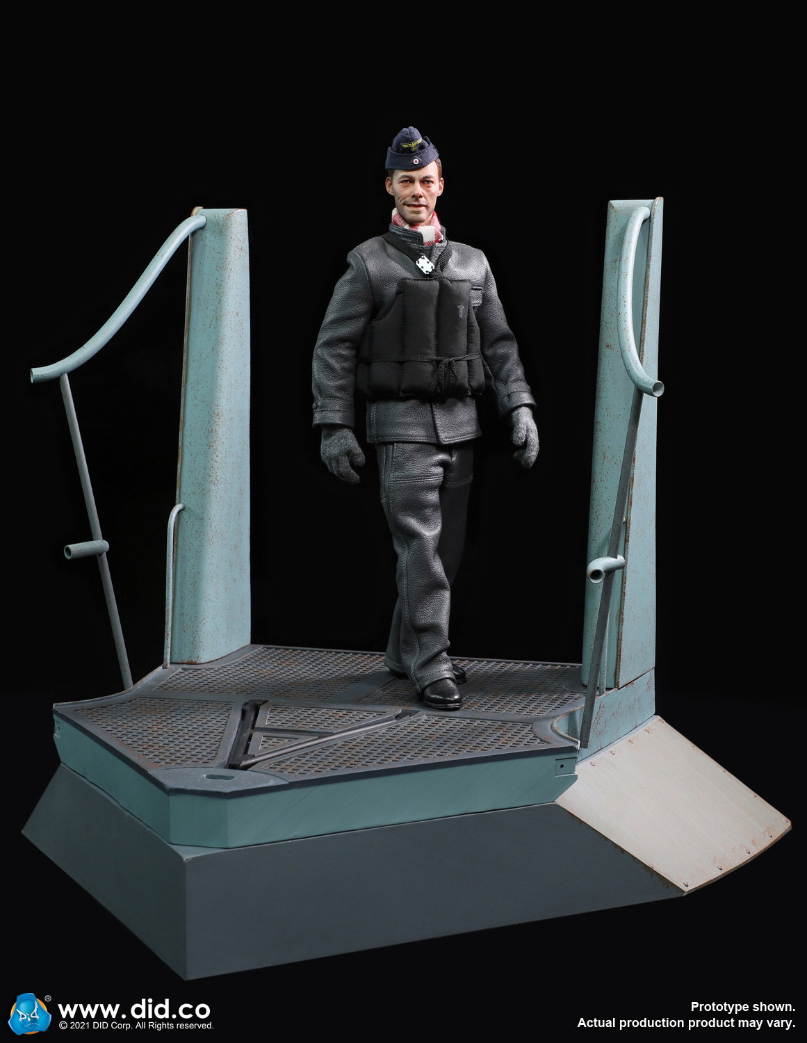 E60059C German U-Boat Conning tower gun deck diorama part C image 3