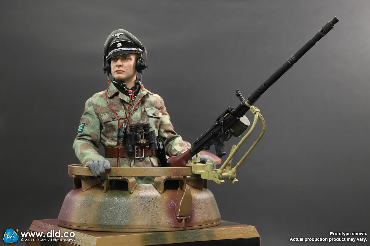 Panther tank diorama with MG34 image 7