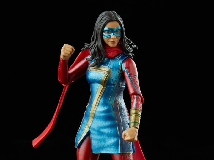 Ms. Marvel Marvel Legends Ms. Marvel (Infinity Ultron BAF) image 2