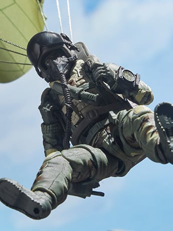 G.I. Joe 60th Anniversary Classified Series Action Pilot Halo Jumper image 2