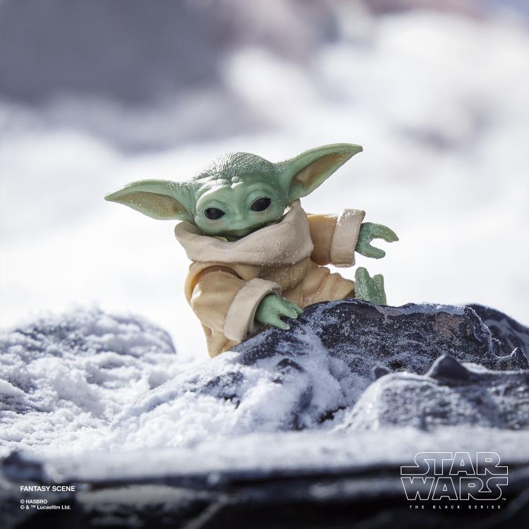 Star Wars: The Black Series The Mandalorian with Grogu (The Mandalorian and Grogu) Deluxe image 10