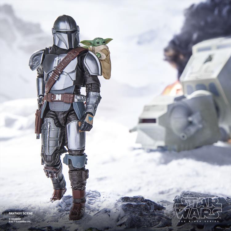 Star Wars: The Black Series The Mandalorian with Grogu (The Mandalorian and Grogu) Deluxe image 9