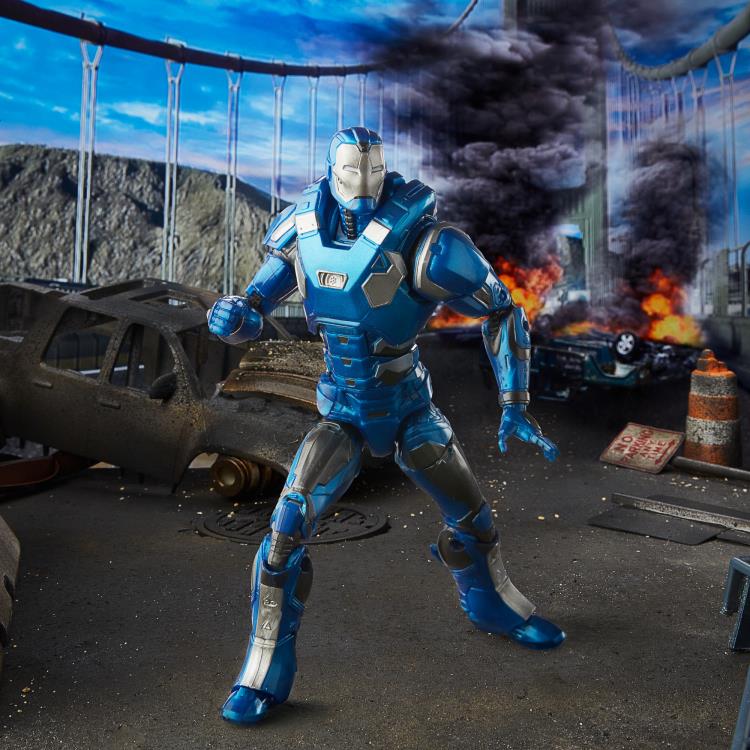 Marvel's Avengers Marvel Legends Iron Man (Joe Fixit BAF) image 8