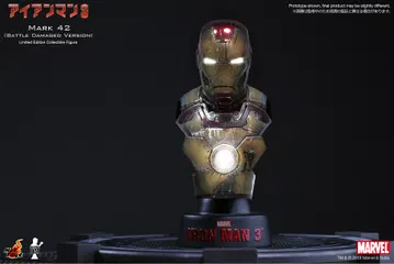 Iron Man 3 - Deluxe Set of 8 [With Mark 42 (Battle Damaged Version) Bonus Bust]
