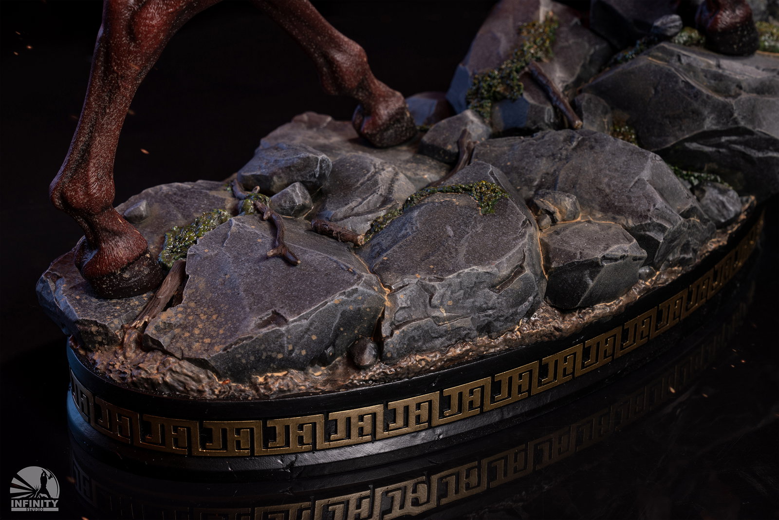 Three Kingdoms Heroes Series Blade-Bearing Martial Saint Guan Yunchang Color Version image 7