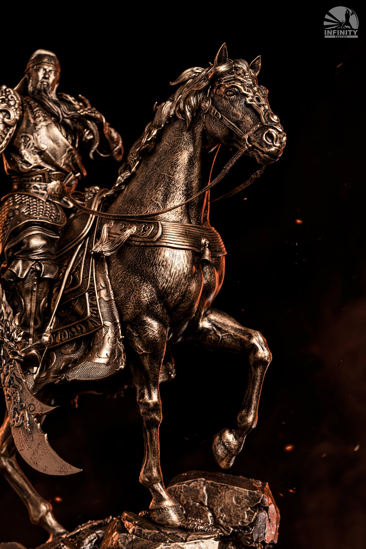 Three Kingdoms Heroes Series Blade-Bearing Martial Saint Guan Yunchang Bronze Version image 3