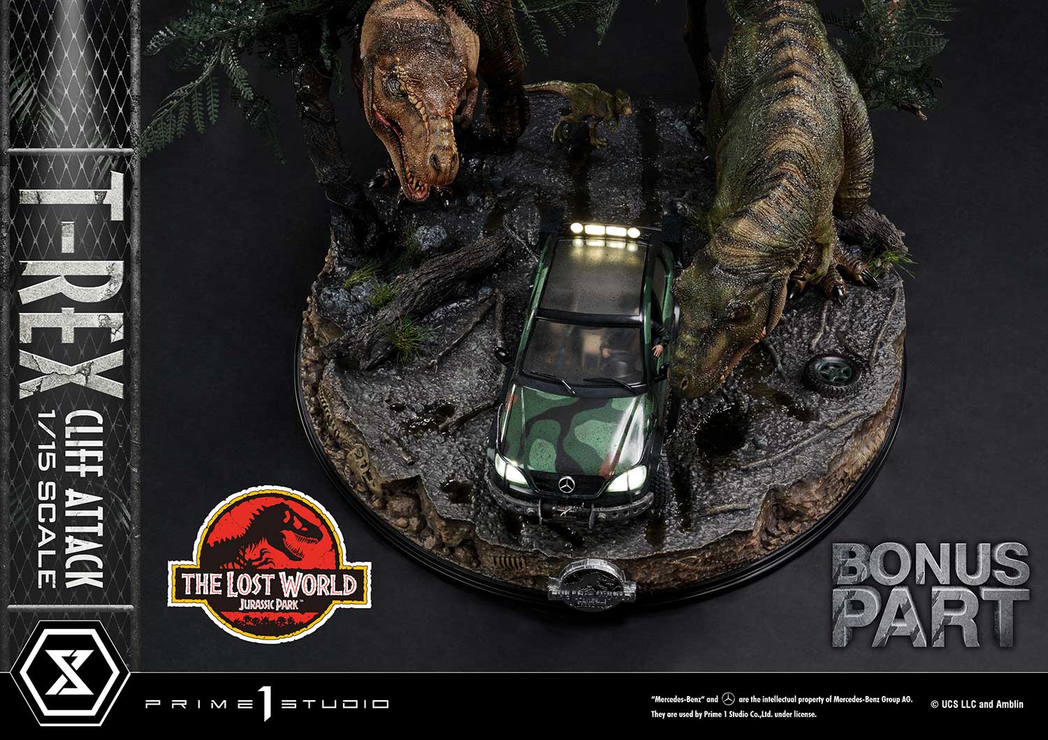 The Lost World: Jurassic Park (Film) T-Rex Cliff Attack image 9