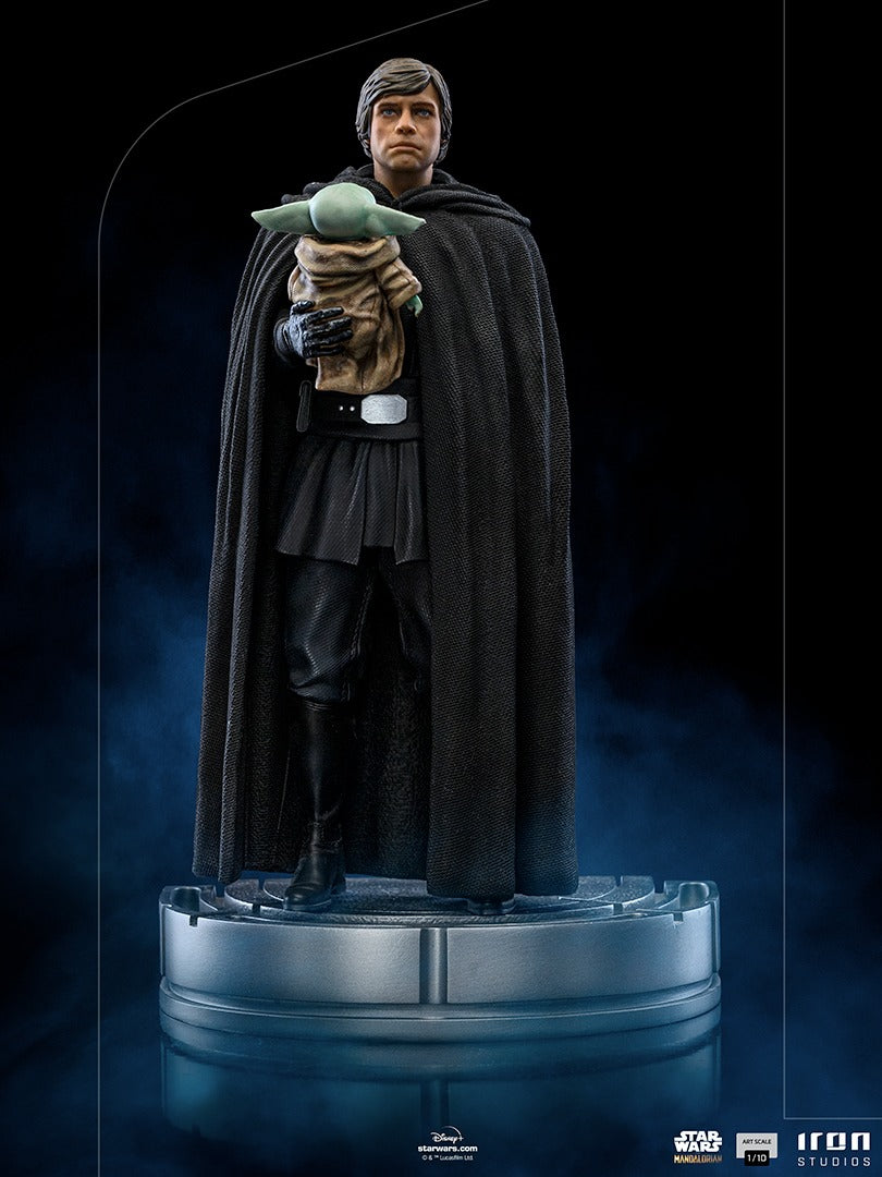 Luke Skywalker and Grogu - Star Wars: The Mandalorian image 3