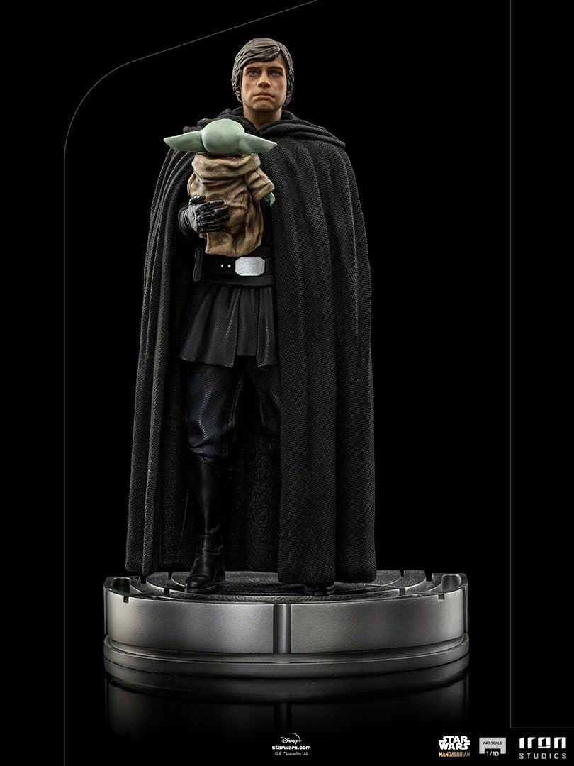 Luke Skywalker and Grogu - Star Wars: The Mandalorian image 5