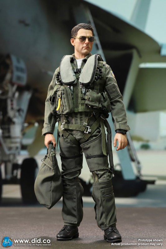 The US Navy Fighter Weapons School Instructor F/A-18E Pilot - Captain Mitchell image 2