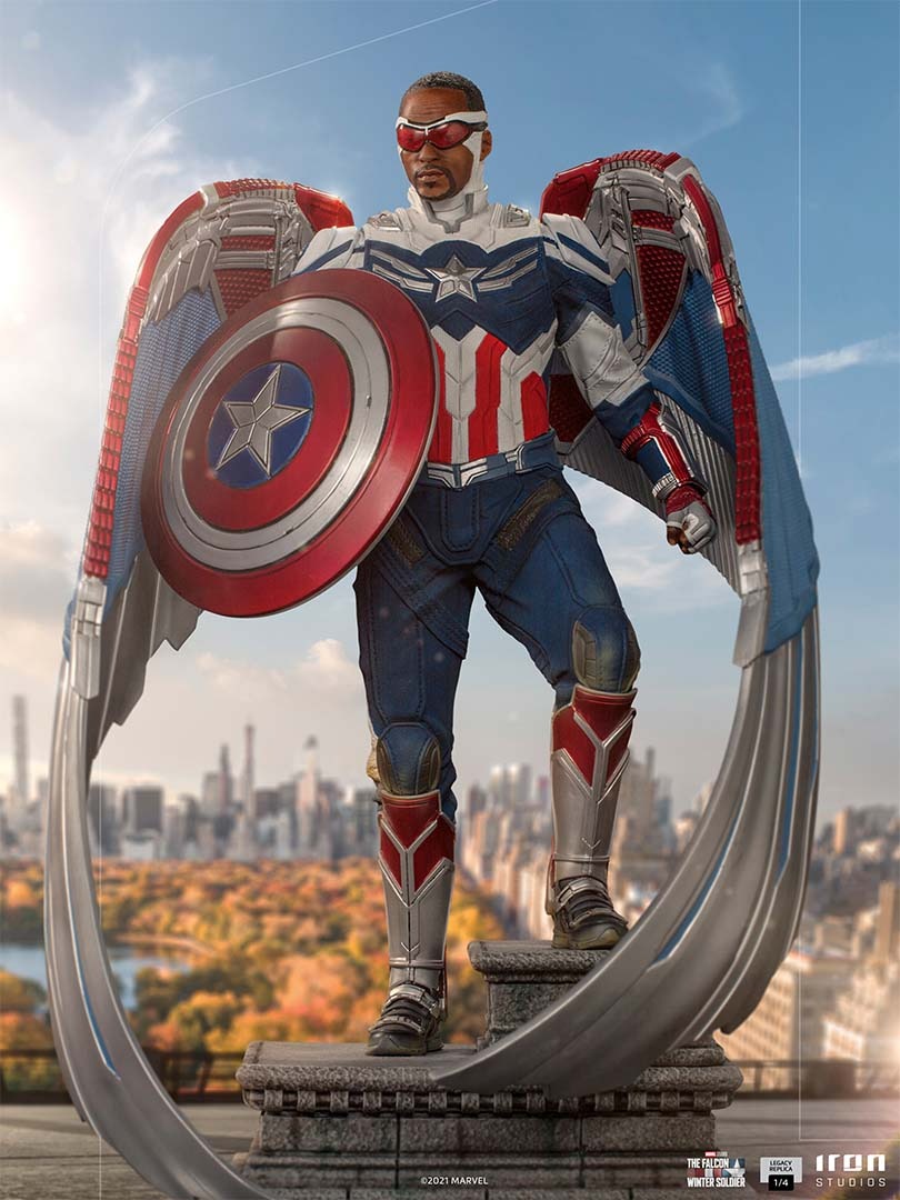 Captain America Sam Wilson (Closed Wings Version) - The Falcon and the Winter Soldier image 3