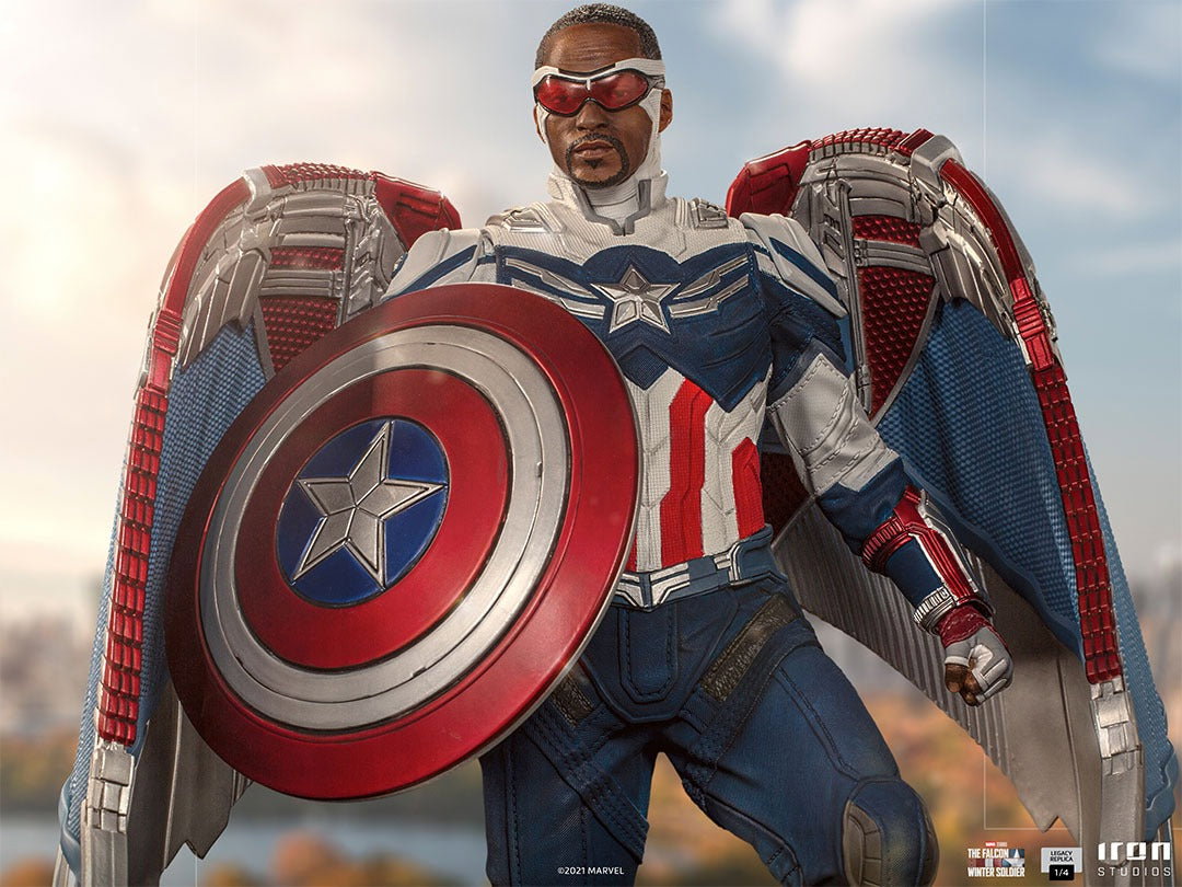 Captain America Sam Wilson (Closed Wings Version) - The Falcon and the Winter Soldier image 4