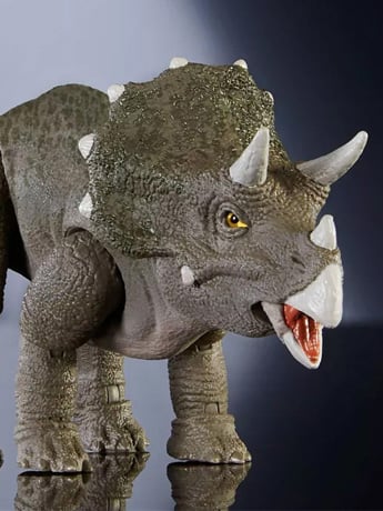 Jurassic World Hammond Collection Juvenile Triceratops image 2