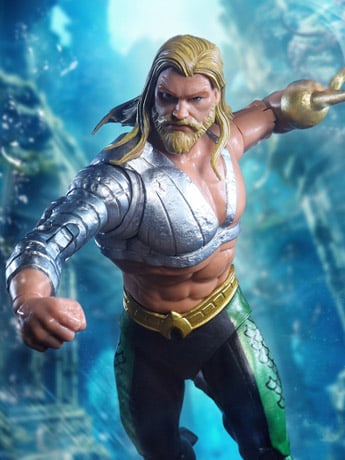 JLA DC Multiverse Aquaman (Collect to Build: Plastic Man) image 2