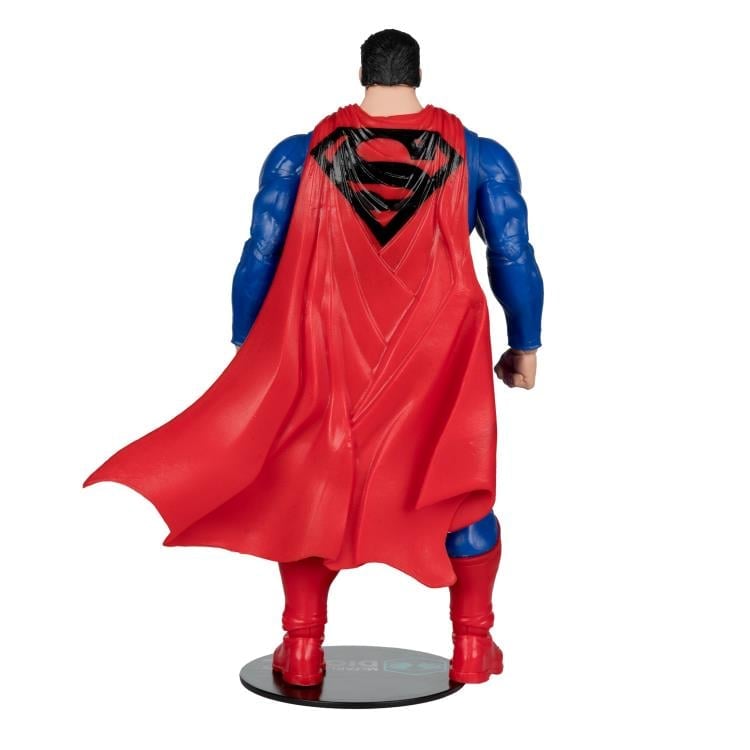 Superman: Our Worlds at War Superman (With Digital Code) image 5