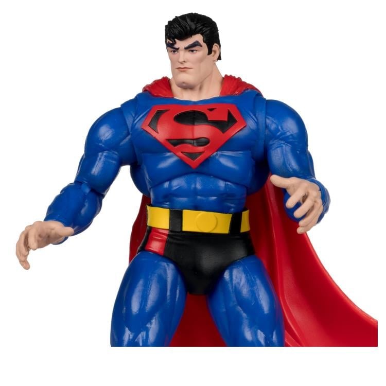 Superman: Our Worlds at War Superman (With Digital Code) image 7