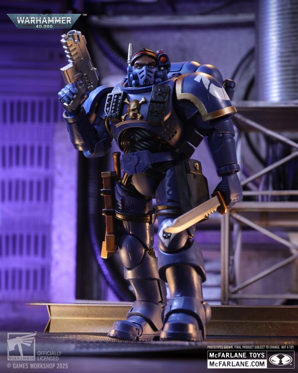 Warhammer 40,000 Ultramarines Lieutenant in Phobos Armor image 3