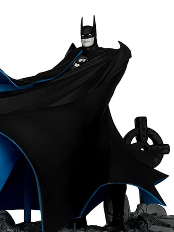 Batman: Year Two DC Multiverse Gold Label Batman BBTS Exclusive Limited Black & White Accent Edition image 2