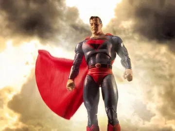 Kingdom Come DC Page Punchers Superman with Comic