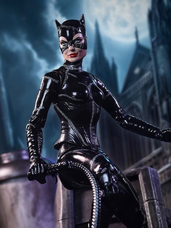 Batman Returns DC Multiverse Catwoman (Deluxe Theatrical Edition) image 2