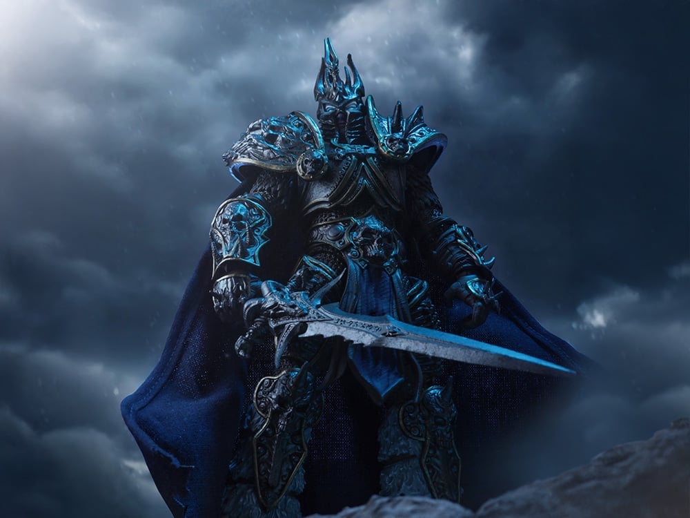 World of Warcraft McFarlane Elite Edition #9 The Lich King Deluxe image 1