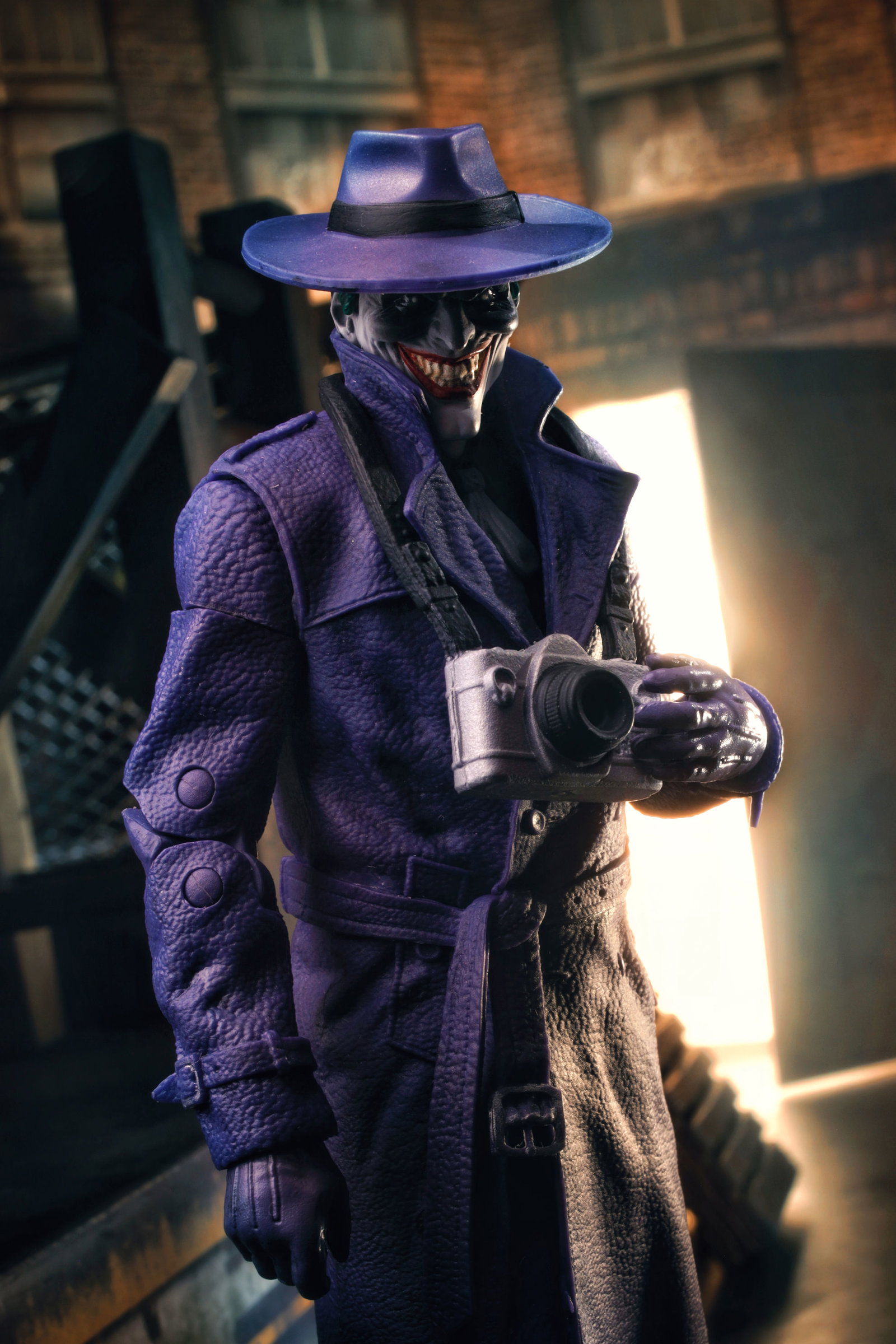 Batman: Three Jokers DC Multiverse McFarlane Vault Collection The Joker (The Comedian) image 6