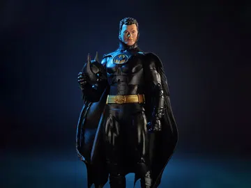 Batman Returns (1992) DC Multiverse Batman (Unmasked Deluxe Theatrical Edition)