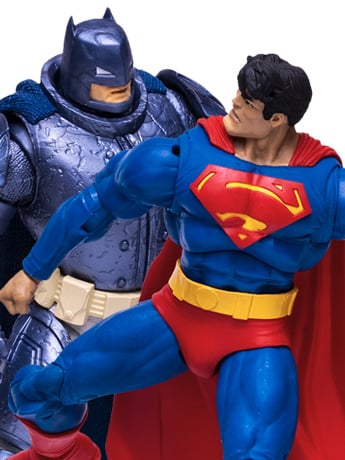 Batman: The Dark Knight Returns DC Multiverse Superman vs. Armored Batman Two-Pack image 2