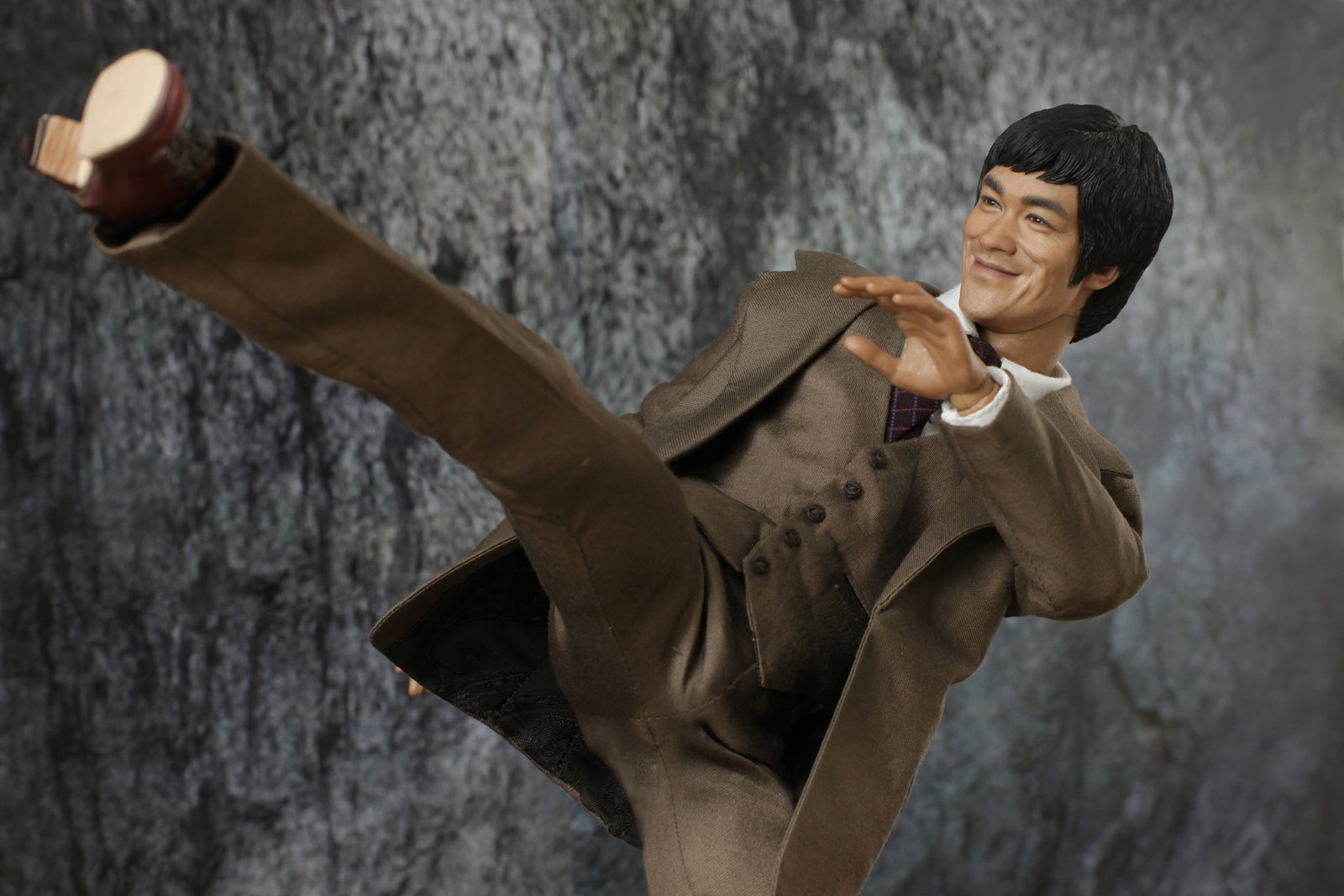 Bruce Lee (Suit) image 8