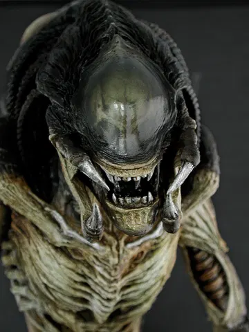 AVP-R - Predalien