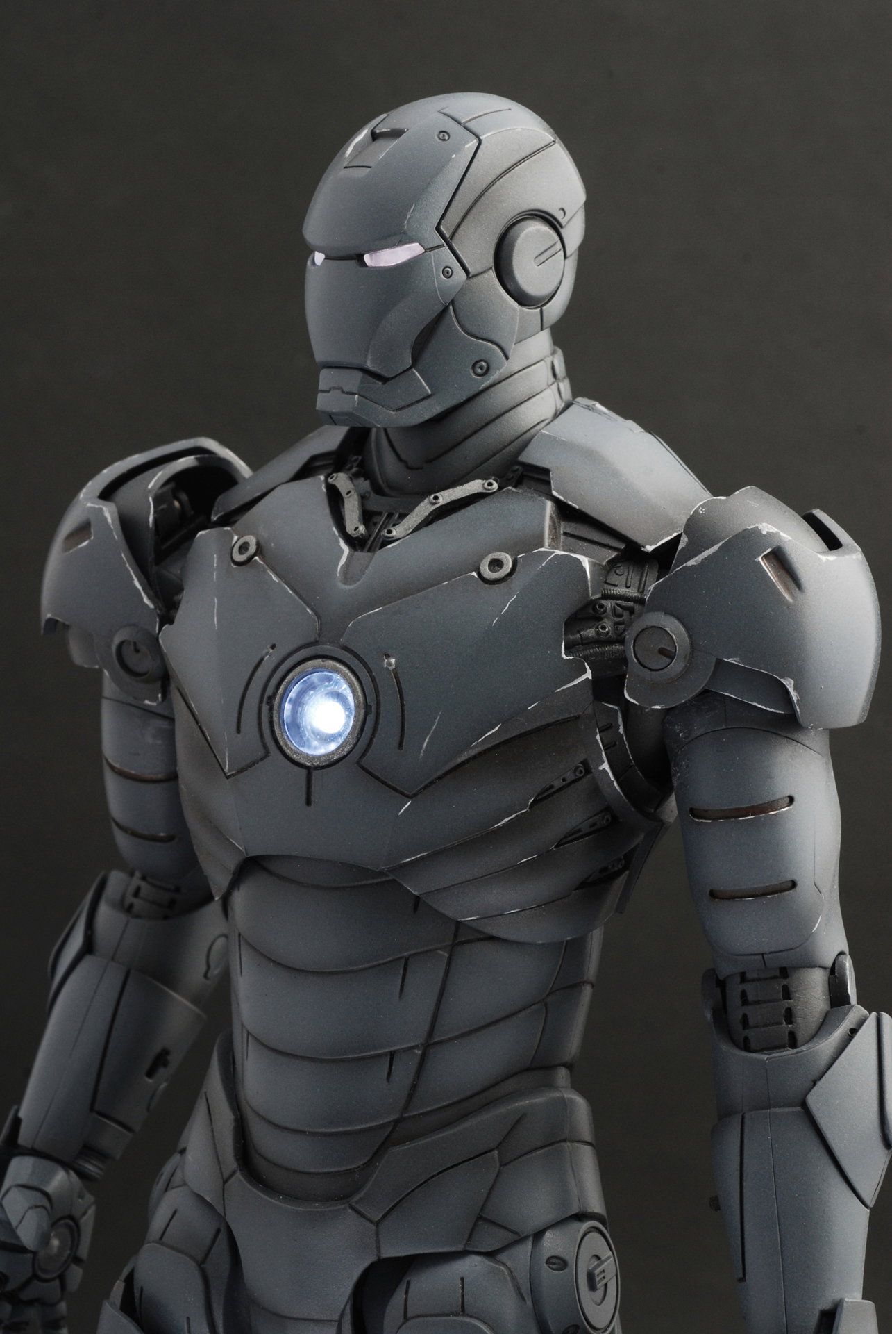 Iron Man - Mark 3 (Silly Thing Grey Scale Version) image 6
