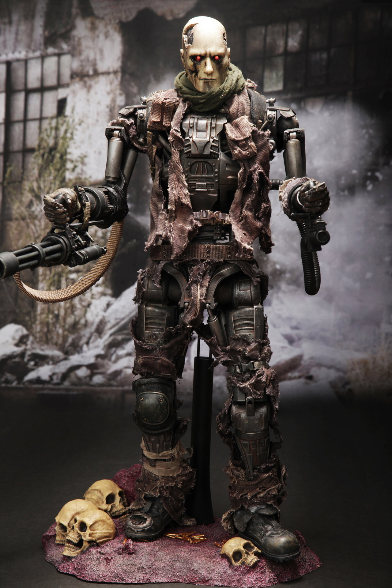 Terminator 4 - T-600 Endoskeleton (Damaged Skin Version) image 4