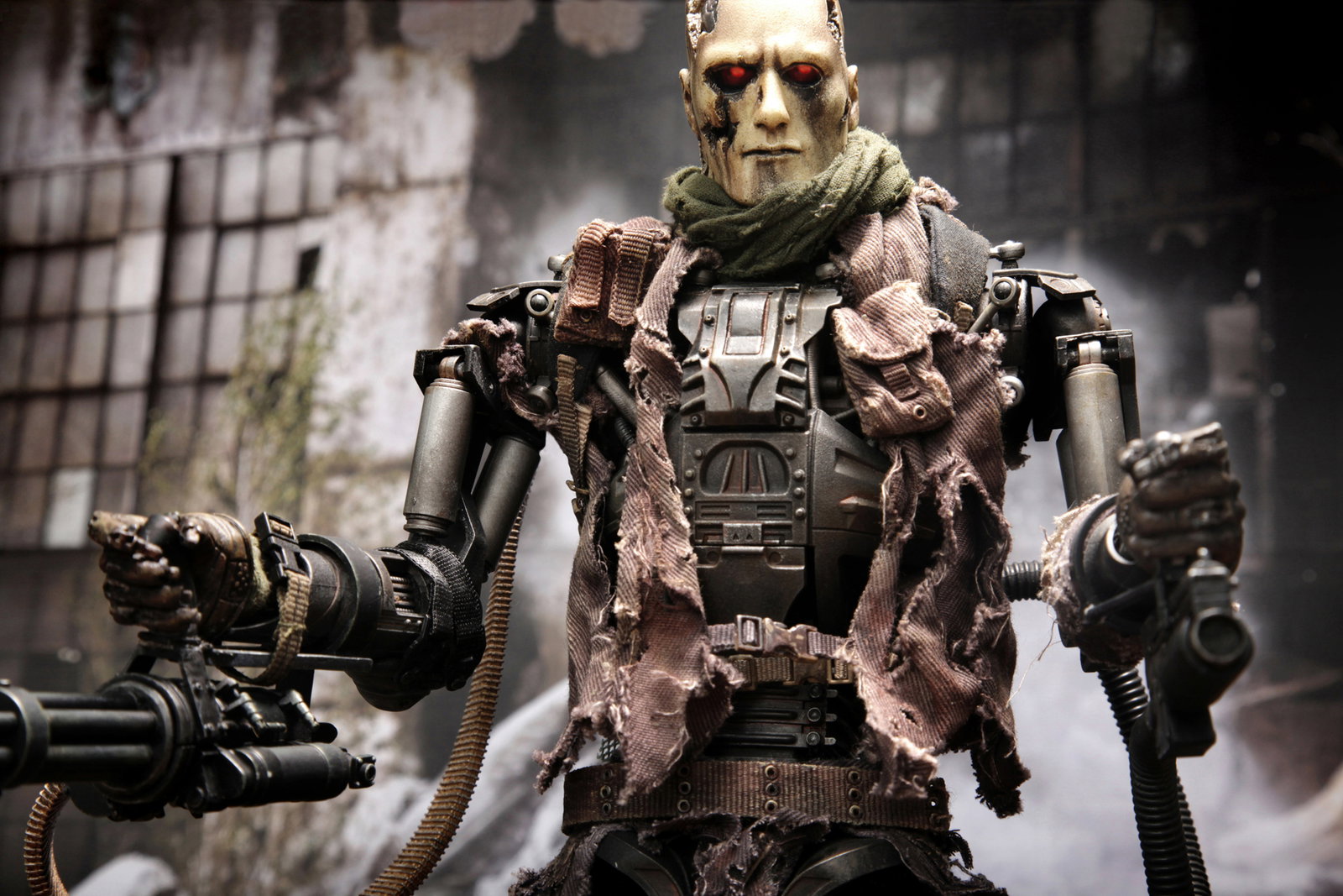 Terminator 4 - T-600 Endoskeleton (Damaged Skin Version) image 6