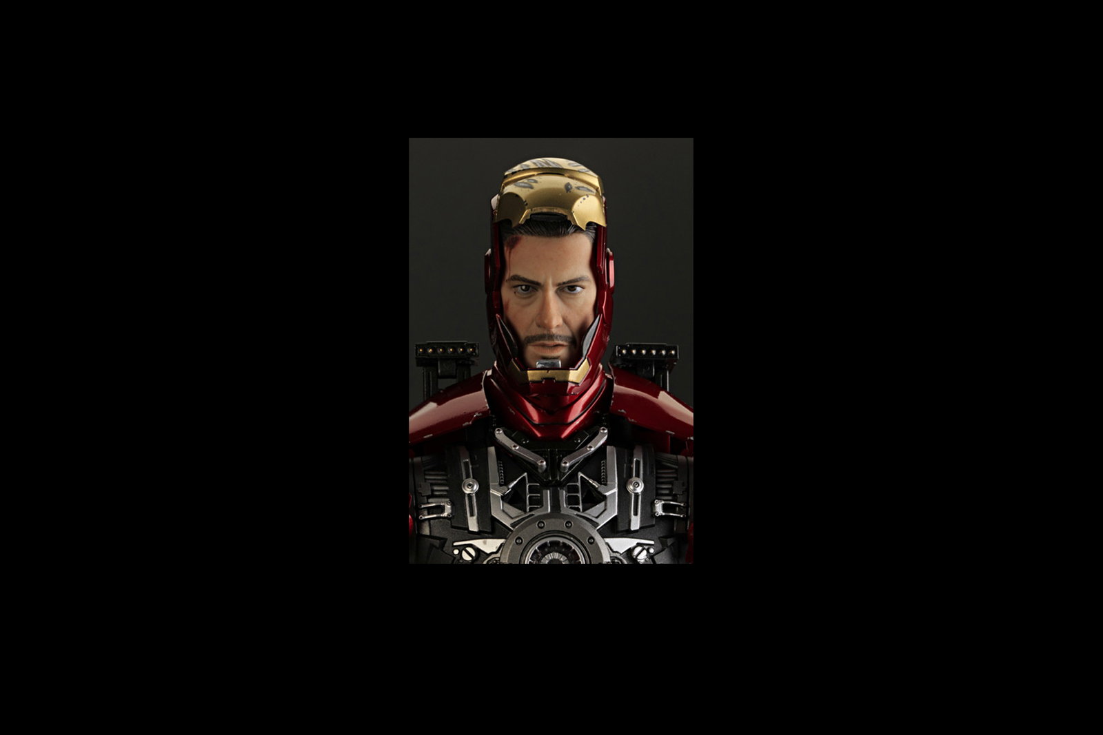 Iron Man - Mark 3 (Battle Damage Version) [With Bonus Accessory] image 2